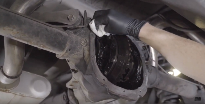 How To Install Mustang Differential Cover - How To Install Mustang Differential Cover