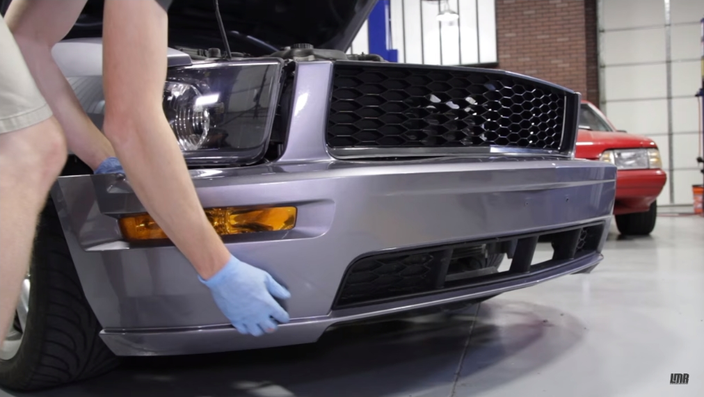 How To Install SVE Mustang Bullitt Grille (05-09) - How To Install SVE Mustang Bullitt Grille (05-09)