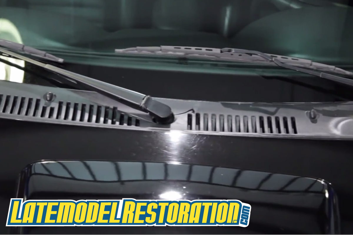 MUSTANG FORD COWL VENT GRILLE COVER BLACK 1999-2004