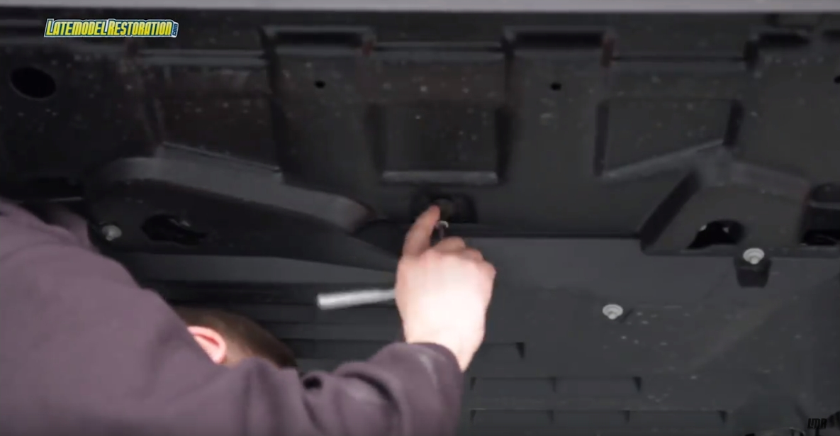How To Install Roush Mustang Lower Grille Delete (13-14) - How To Install Roush Mustang Lower Grille Delete (13-14)