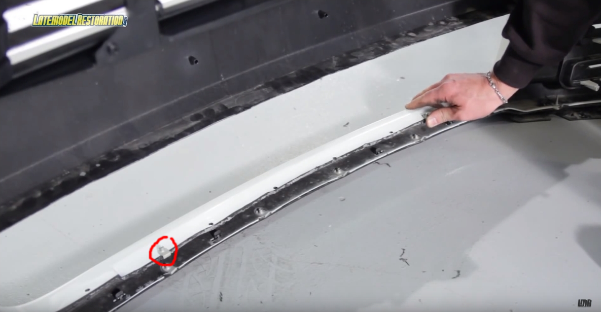 How To Install Roush Mustang Lower Grille Delete (13-14) - How To Install Roush Mustang Lower Grille Delete (13-14)