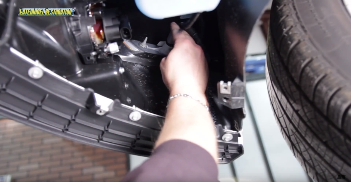 How To Install Roush Mustang Lower Grille Delete (13-14) - How To Install Roush Mustang Lower Grille Delete (13-14)