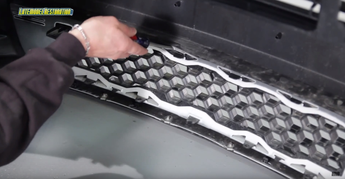 How To Install Roush Mustang Lower Grille Delete (13-14) - How To Install Roush Mustang Lower Grille Delete (13-14)
