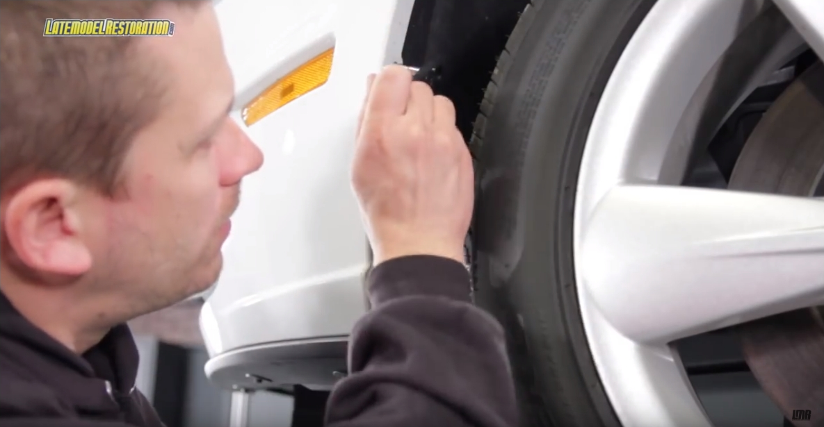 How To Install Roush Mustang Lower Grille Delete (13-14) - How To Install Roush Mustang Lower Grille Delete (13-14)