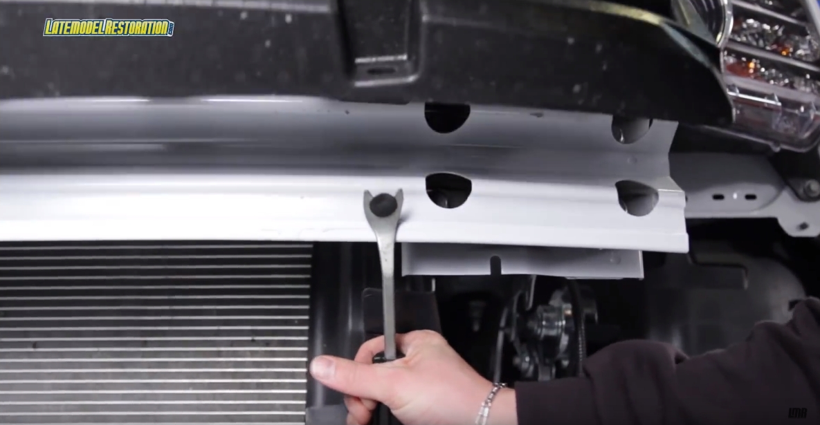 How To Install Roush Mustang Lower Grille Delete (13-14) - How To Install Roush Mustang Lower Grille Delete (13-14)