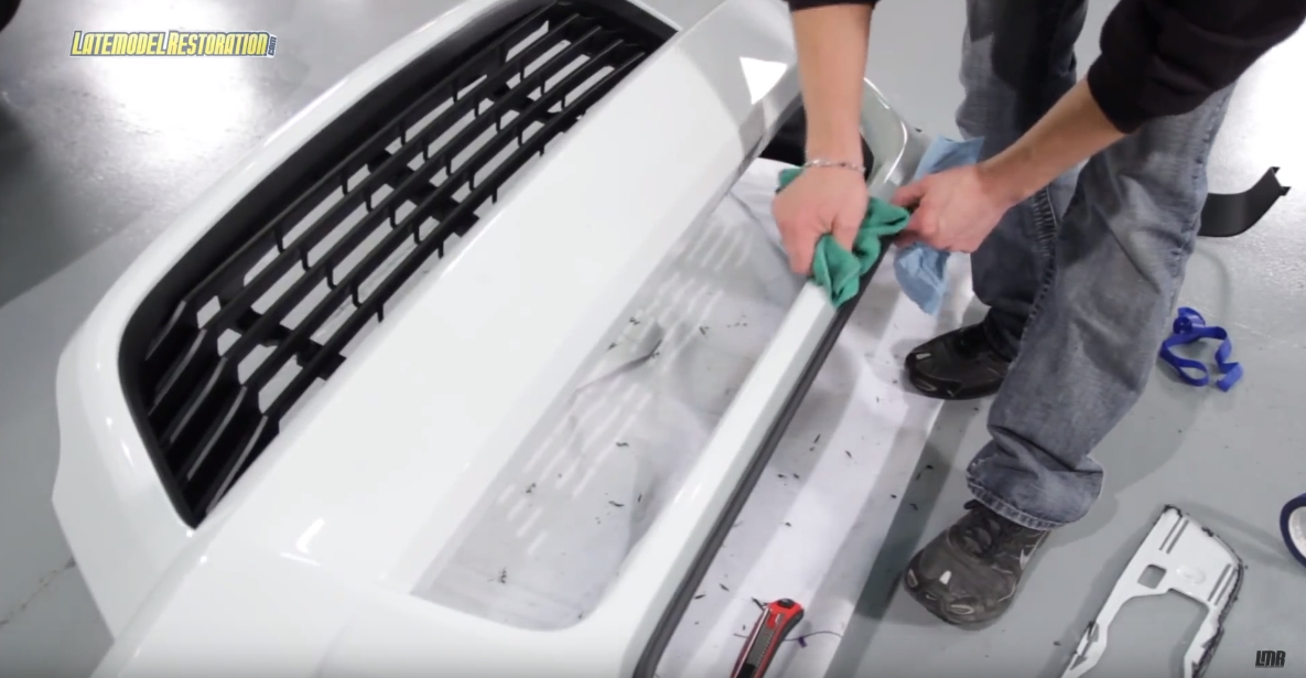 How To Install Roush Mustang Lower Grille Delete (13-14) - How To Install Roush Mustang Lower Grille Delete (13-14)
