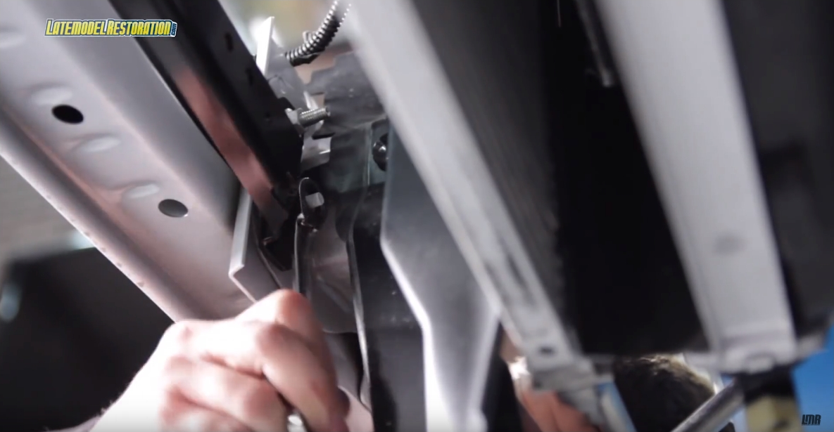 How To Install Roush Mustang Lower Grille Delete (13-14) - How To Install Roush Mustang Lower Grille Delete (13-14)
